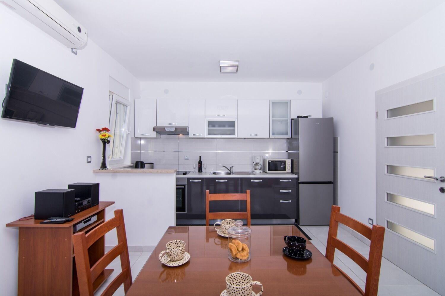 Apartments Ivica - Garden Terrace Slatine Dış mekan fotoğraf