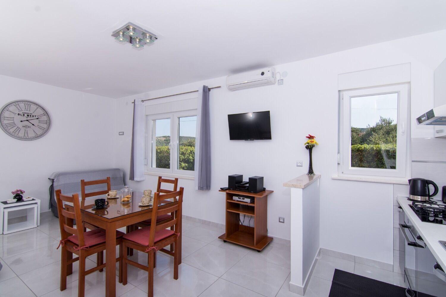 Apartments Ivica - Garden Terrace Slatine Dış mekan fotoğraf