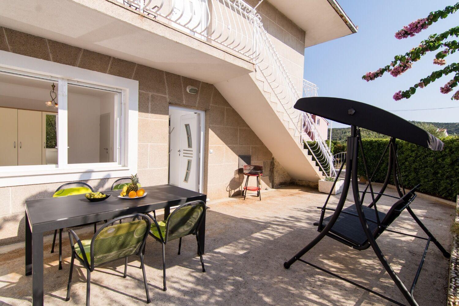 Apartments Ivica - Garden Terrace Slatine Dış mekan fotoğraf